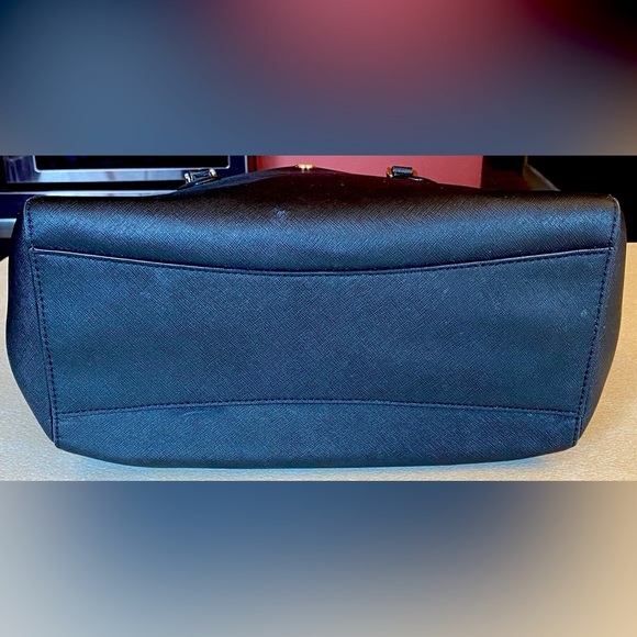 TORCH BURCH Small Robinson Black Saffiano Leather Tote Bag, GUC - Picture 10 of 16